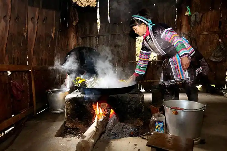 大山深处的瑶族药浴