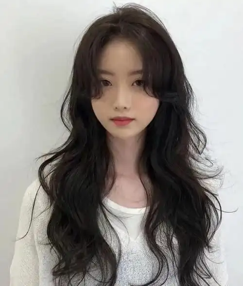 圆脸适合什么刘海:圆脸适合什么发型?图21