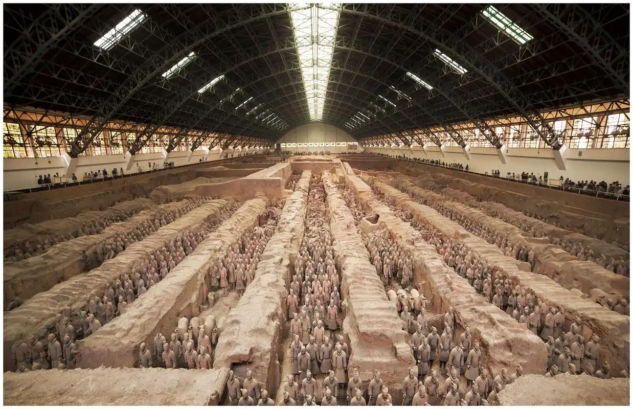 原创大海中央树立起一座灯塔上百米的高度人类是怎样办到的呢