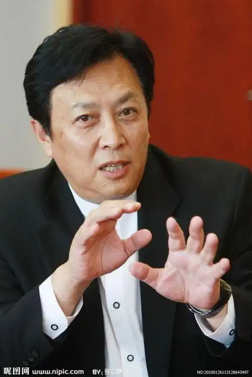 大陆六十岁以上的男明星照片和名字