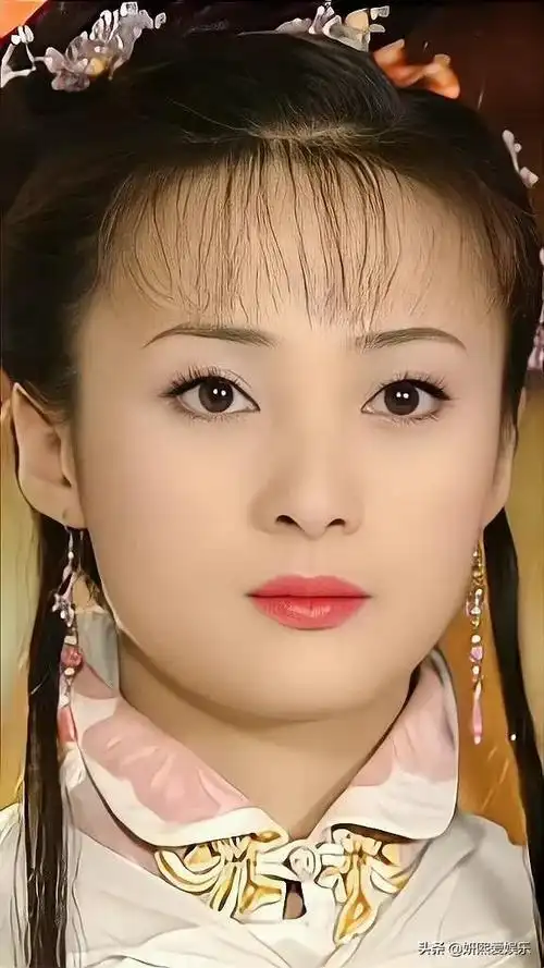 古装美女蒋勤勤温婉水灵美若仙女