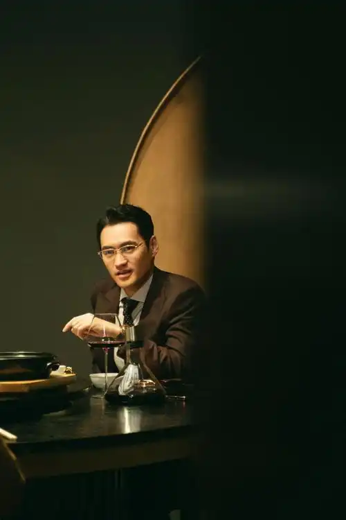 演员袁弘:能做到不主动迎合,已经不错_腾讯新闻