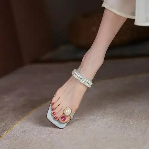 凉拖鞋女夏外穿2021新款仙女风时尚珍珠方头细跟女士夹趾高跟拖鞋