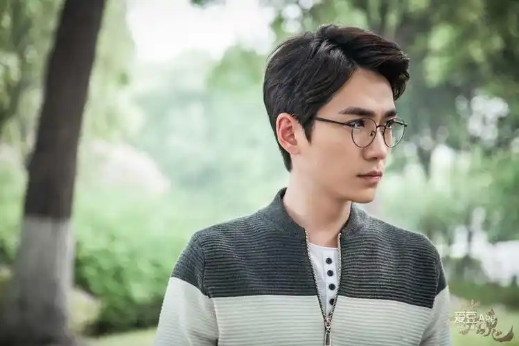 没有人生来就丑只是你不努力