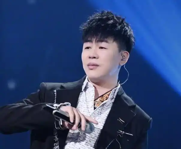 胡彦斌结婚了吗(揭秘39岁胡彦斌新恋情)