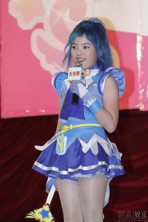 巴啦啦小魔仙上海首映小观众热烈追捧