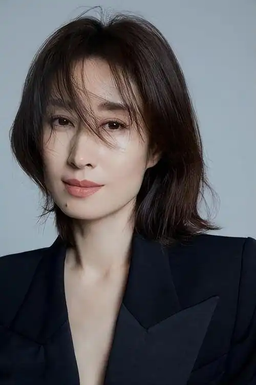 刘敏涛个人资料简介及 :离婚8年,46岁的刘敏涛,终于迎来了她的春天