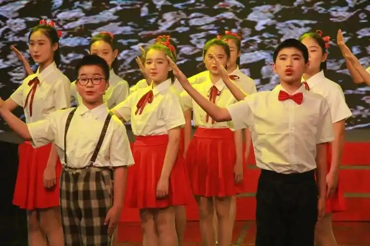 喜讯我校荣获广州市第十届中小学生诵读中华经典美文表演大赛决赛广州