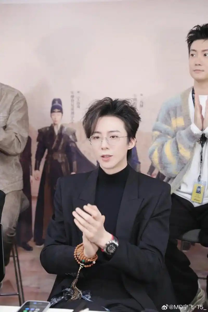 这手这身高这腿～9999可以了#刘宇宁一念关山 #刘宇宁 # - 抖音