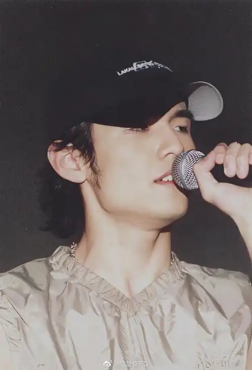 如何寻找周杰伦 07 年以前的壁纸或图片?