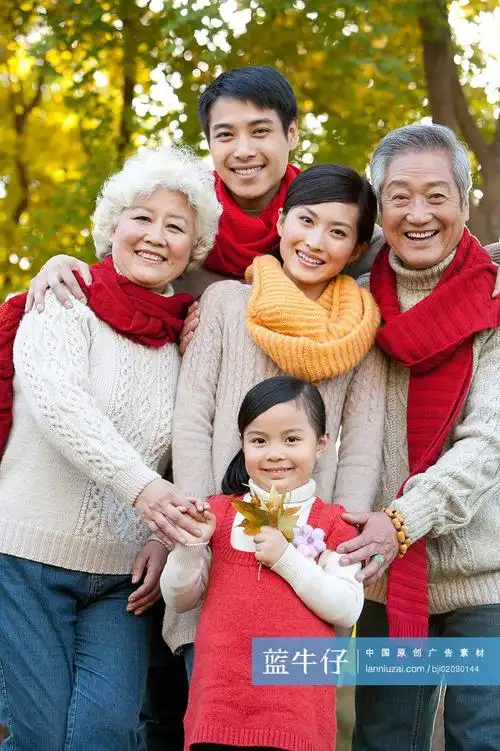 全家福-原创广告素材图片-蓝牛仔