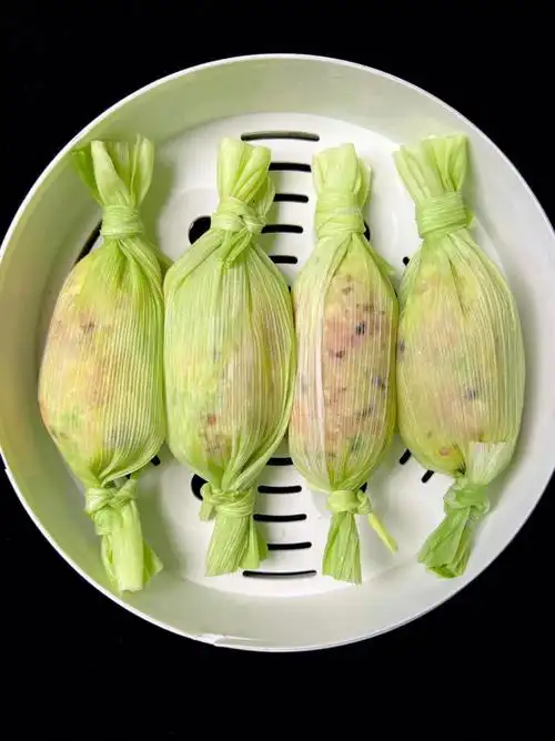 肉末200克,玉米胡萝卜豌豆粒,海苔碎,木薯粉99做法:16615糯米