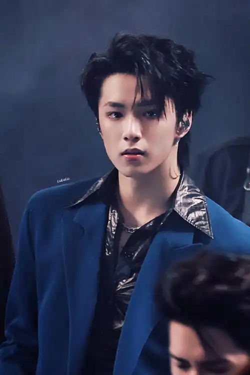 刘耀文叁重楼暨出道四周年演唱会