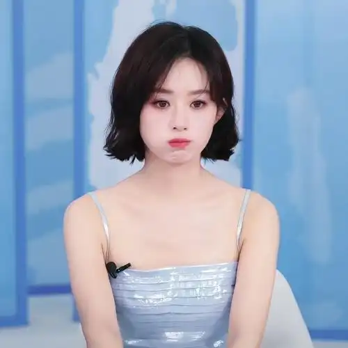 赵丽颖嘟嘟嘴真得很可爱短发宝宝,又嫩又白