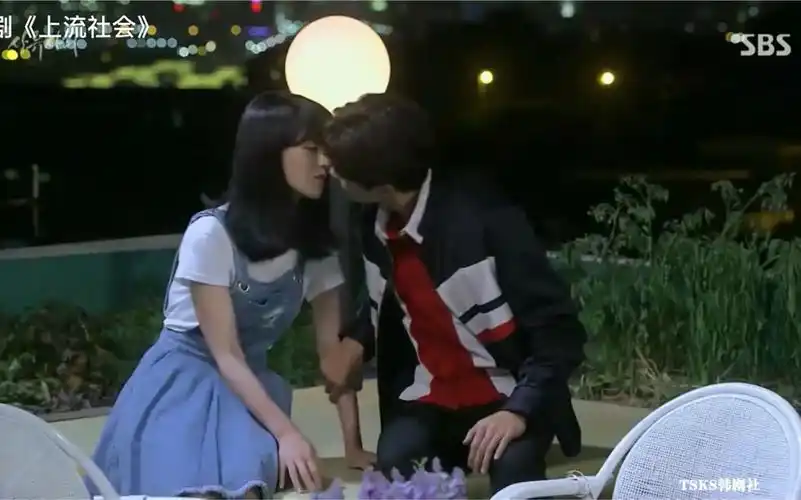 朴炯植林智妍cut8这俩人谈恋爱真是又幼稚又甜你我脸上浮现起傻傻的