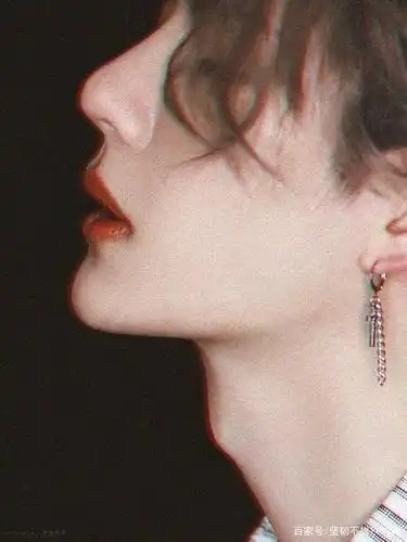 王一博喉结杀合集,酷盖太撩了