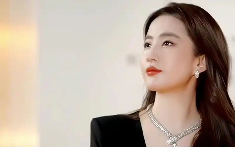 刘亦菲宝格丽线下活动