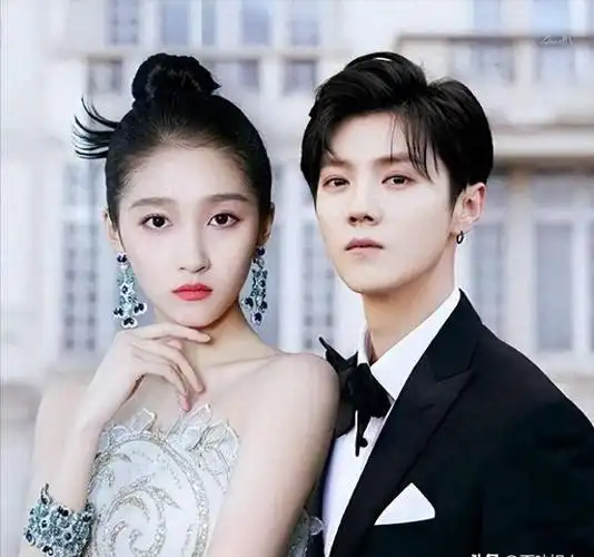 曝鹿晗关晓彤领证,吵架原因被曝光:男方不支持女方父母做生意