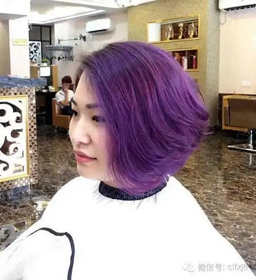 你不知道黑色头发显老还怪发型师非要你染发