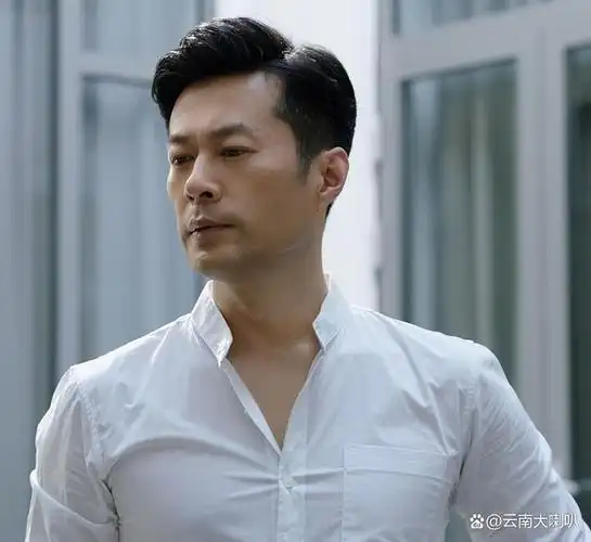 50岁的男演员谭凯这几天就现身此地,并通过社交平台自报行踪:来