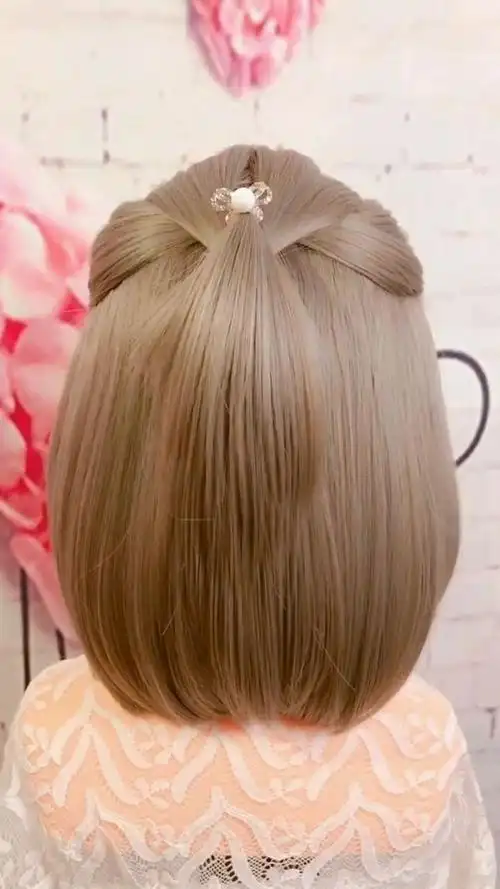 短发的小姐姐日常这样扎,真的是超级无敌简单易学哦!