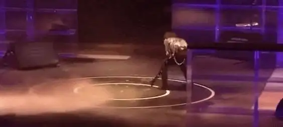 华晨宇的路人缘为什么越来越差鞋底20厘米孩子做两次亲自鉴定