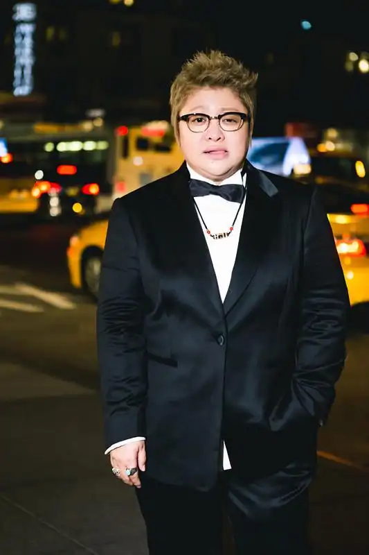 韩红《缘来》:见自己,见天地,见众生