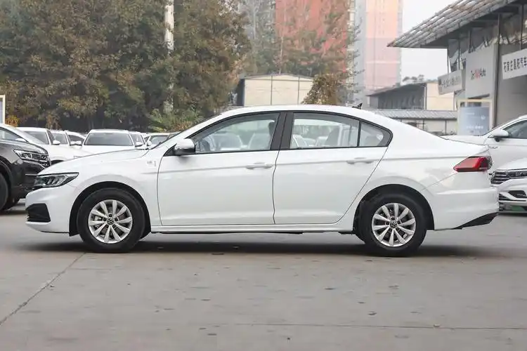 在竞争最为激烈的紧凑级轿车市场中,大众宝来绝对称得上常青树,自上市