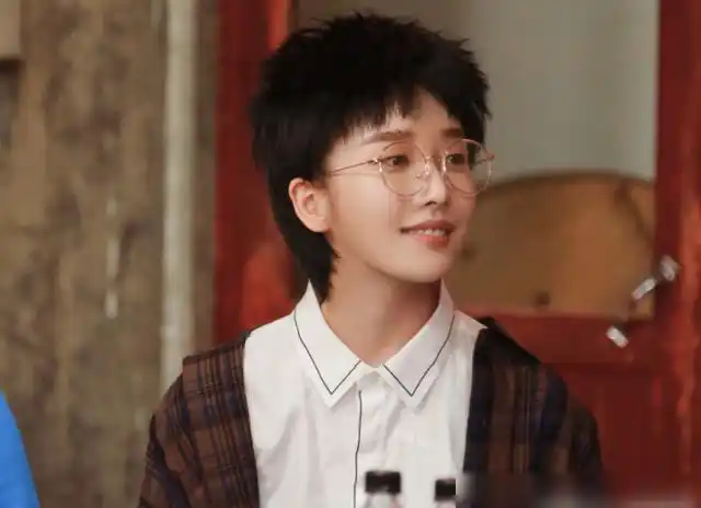 元气满满的哥哥官宣官博晒出姜贞羽剧照假小子造型好评