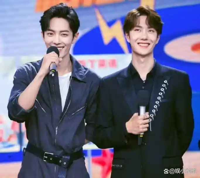 没想到四年了还能看到《陈情令》上热搜!让肖战王一博跨空间同台