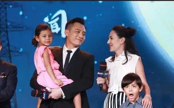 经历了感情的挫折和事业的起伏,刘烨一度陷入了深深的抑郁之中.