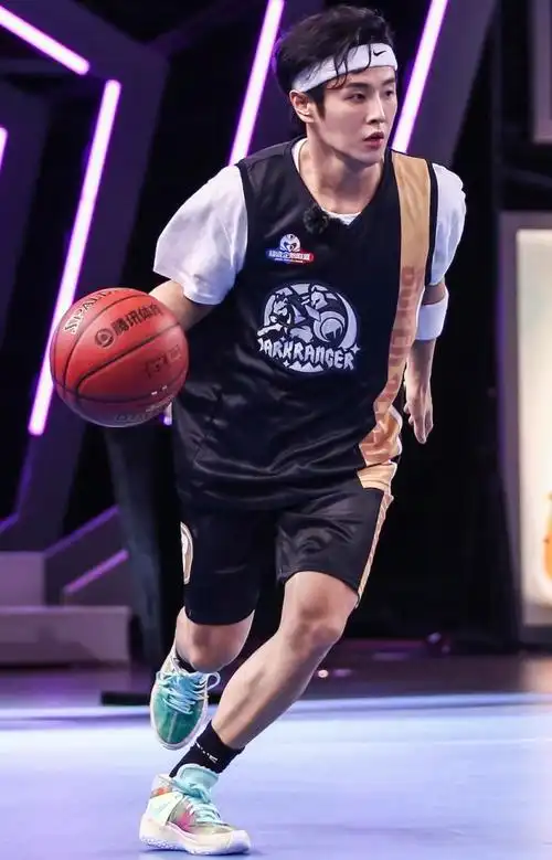 专访李汶翰期待明年状态更好我想打到40岁在超级企鹅退役球衣