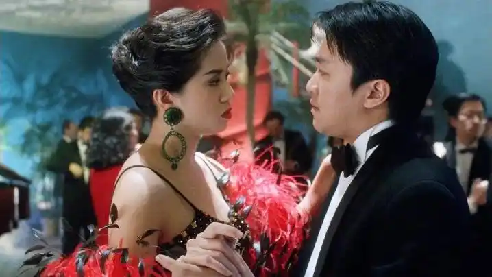 逃学威龙:周星驰梅艳芳一起跳舞,真是郎才女貌