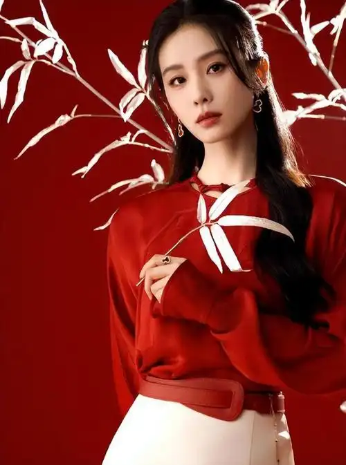 春晚四美上热搜关晓彤李沁刘诗诗刘涛惊艳亮相