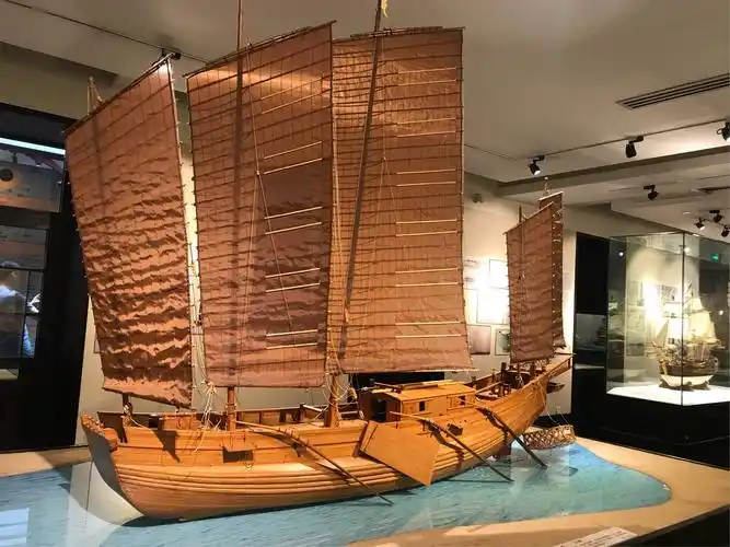 中国著名的平底海洋帆船一一沙船