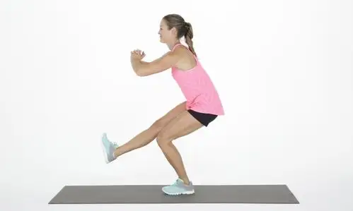 帮你提升运动表现的 4 组完美热身动作