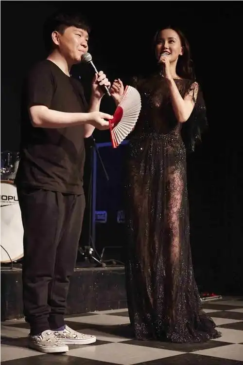 黄龄发《龄·ep》谈歌曲背后的故事 常石磊助阵