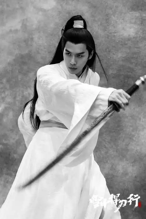 张若昀@腾讯视频非会员每日22:00更新1集.