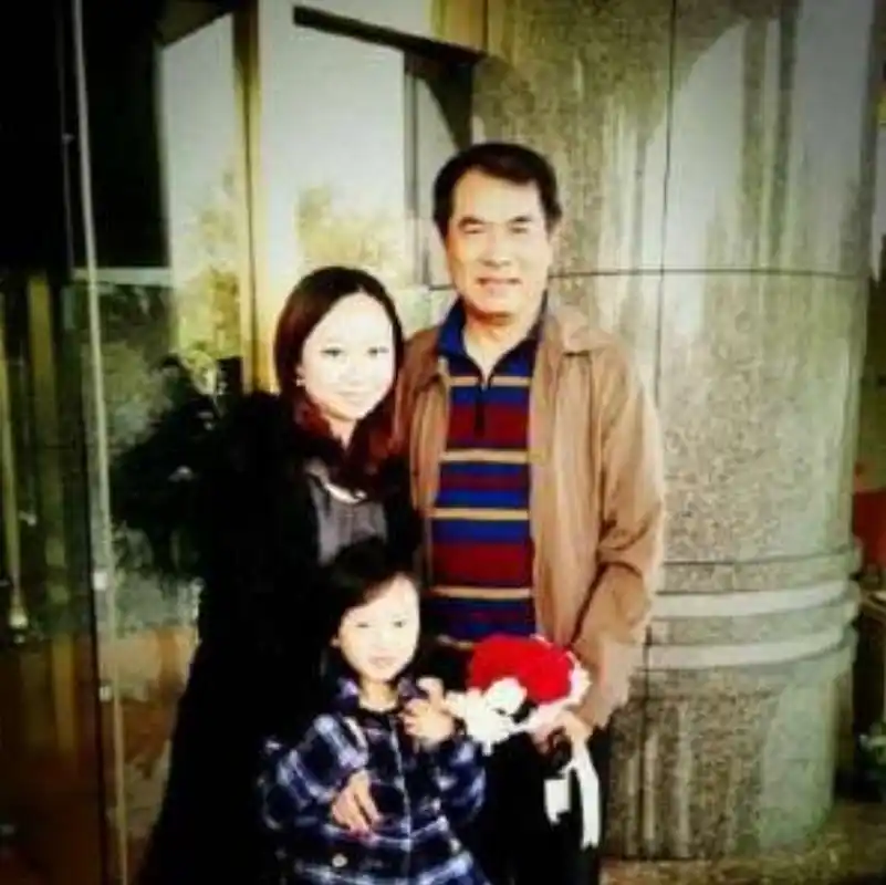 回顾老干部廖京生二婚娶了何睛为妻如今他的婚姻状况如何