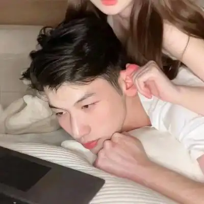 cp头像情侣一左一右真人一对双人_情侣头像_头像屋