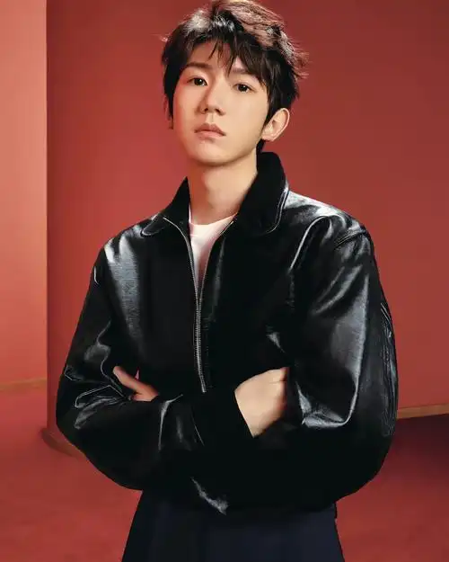 舞台上画报里还是私下 都帅到爆9199@tfboys-王源#王源看我们如何