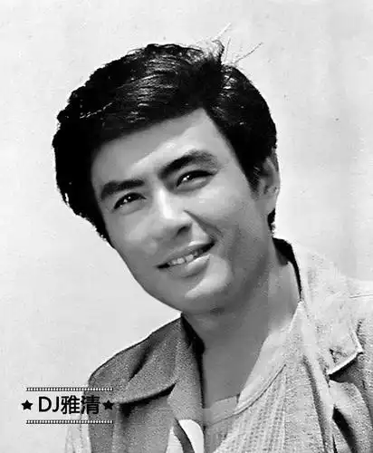 罕见老照片:80年代男星黑白照,个个容貌俊美,却又充满男儿气概