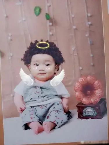 王源童年照粉丝花式p图,源宝宝快被你们玩坏了