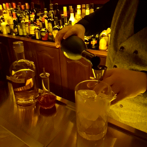 西安地铁四号线上这家酒吧,一杯鸡尾酒让我告别"节后综合症"