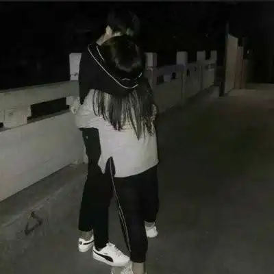 秀恩爱亲吻幸福一对情头头像,情侣头像图片-回车桌面