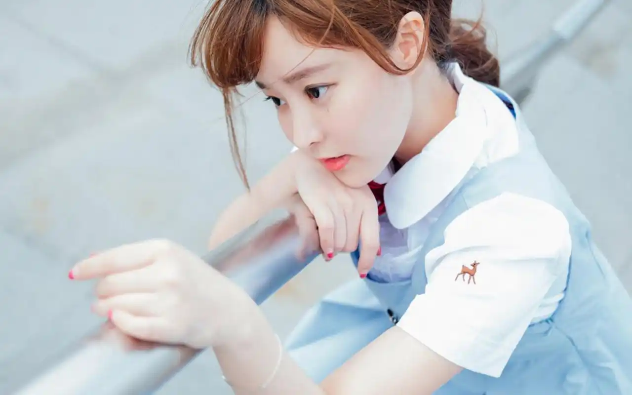 清纯可爱网红美女高清桌面壁纸