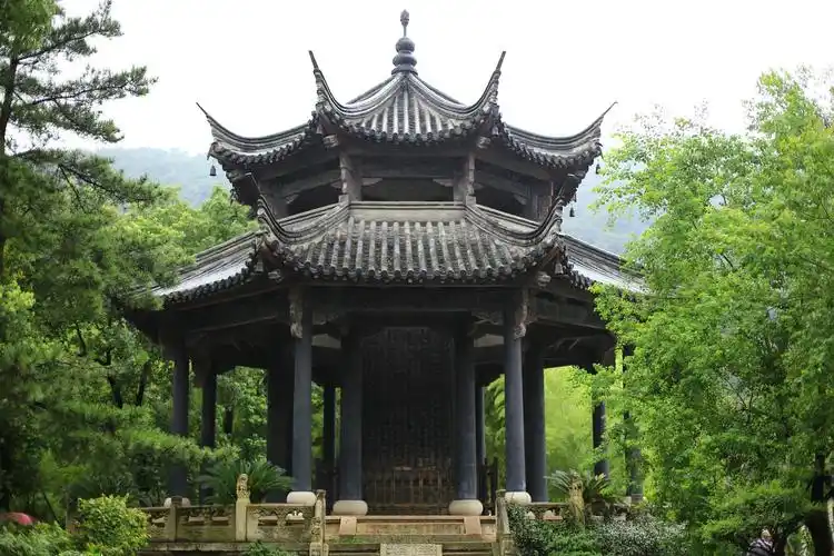 绍兴市郊三大著名景点之一兰亭景区06鲁迅故里是绍兴市内的一条历史