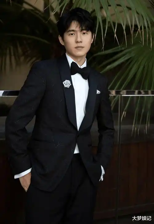 如今85后小生都纷纷奔向30岁后半,而95后(1995年后)的男星则正值"男孩