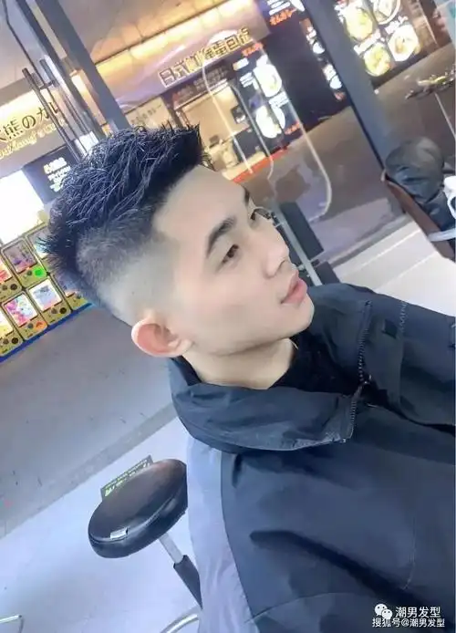 2021年男生"新发型"参考,理发师建议留这4款,时髦又减龄!_刘海