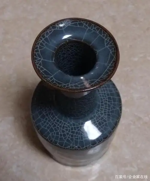 南宋溪口官窑盘口瓶鉴赏